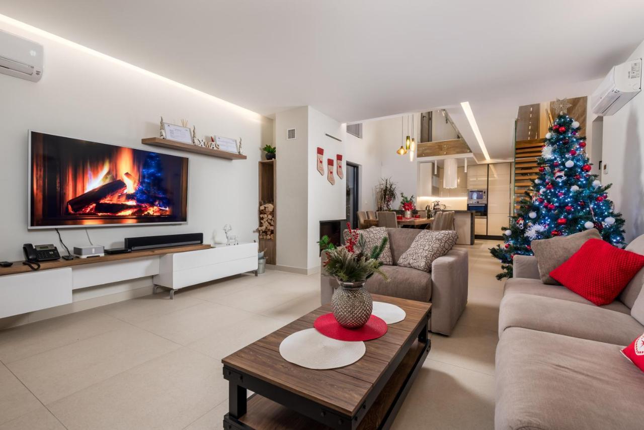 Altavista - Seaview & Relax With Heated Pool & Minigolf Villa