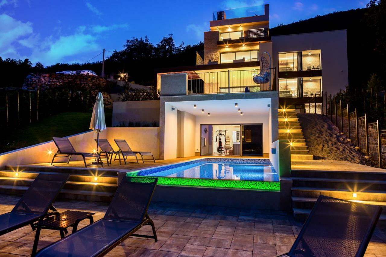 Altavista - Seaview & Relax With Heated Pool & Minigolf Villa