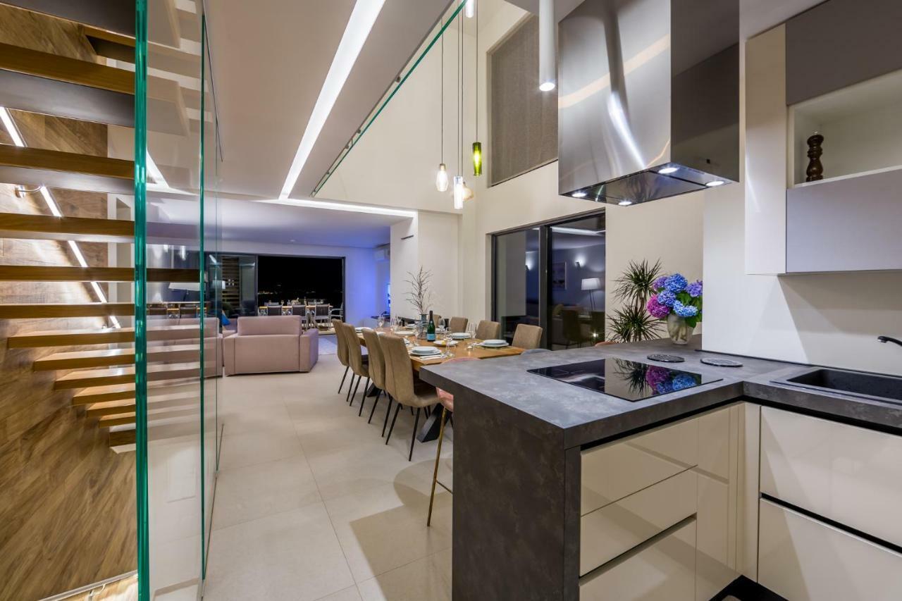 Altavista - Seaview & Relax With Heated Pool & Minigolf Villa
