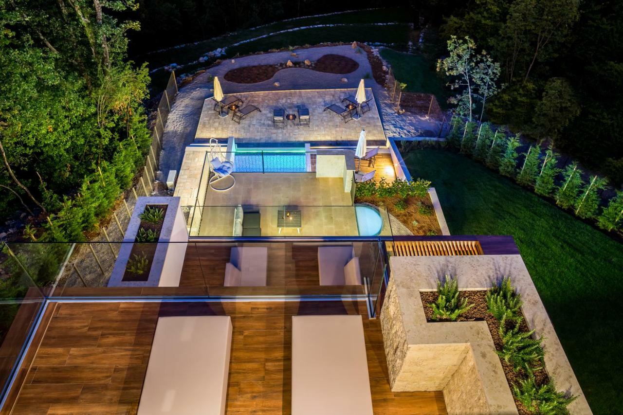 Villa Altavista - Seaview & Relax With Heated Pool & Minigolf Opatija