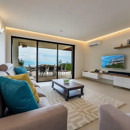Villa Altavista - Seaview & Relax With Heated Pool & Minigolf Opatija Exterior photo